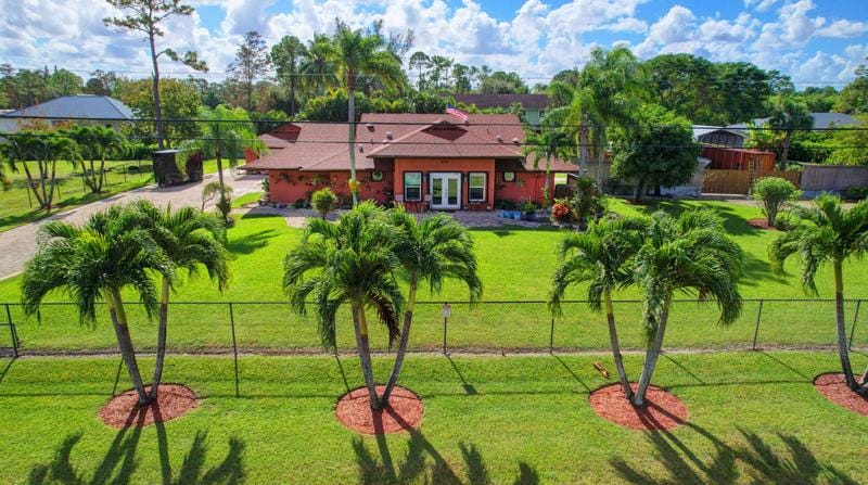 9110 Arrowhead Dr, Lake Worth, FL 33467 - MLS RX-10937667 for Sale