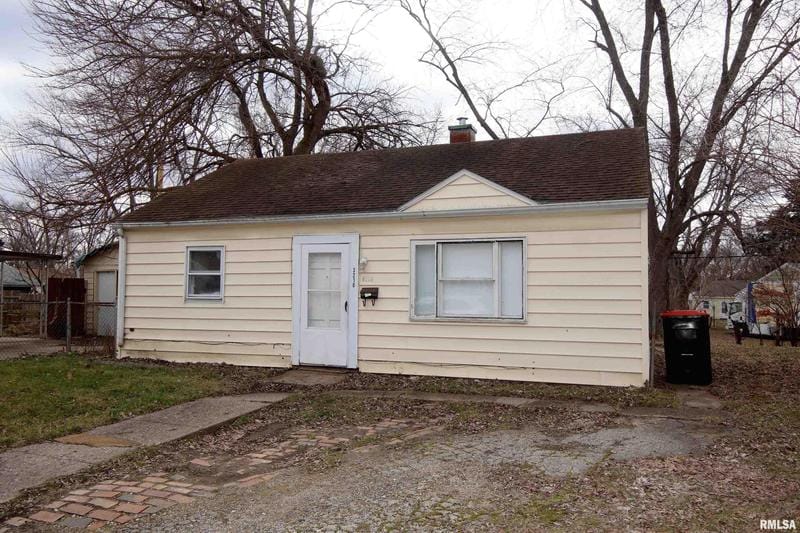3210 West Proctor Place, Peoria, IL 61605 for Sale