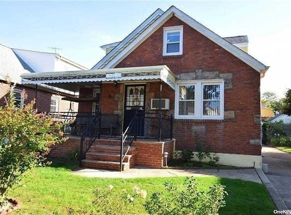 th St - Queens, NY 11004 - Home For Rent