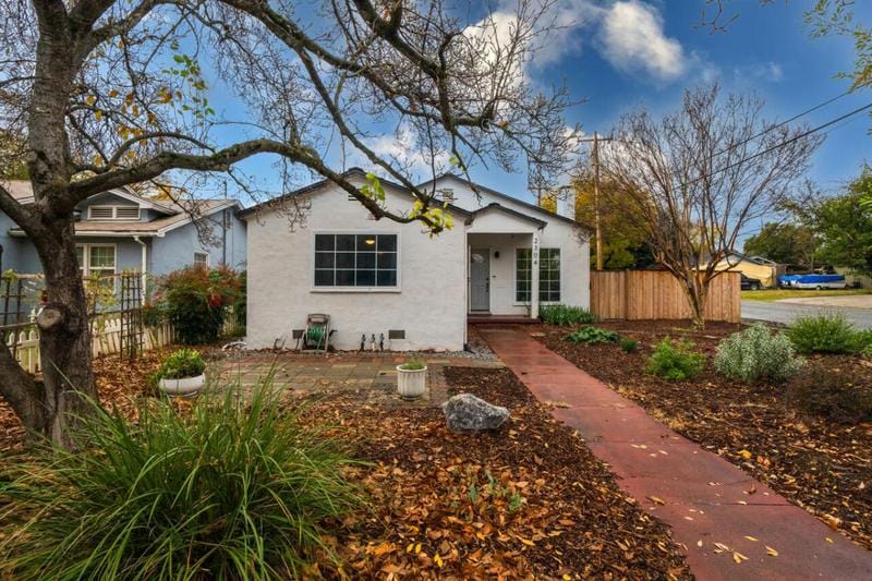 2304 CALIFORNIA ST, Redding, CA 96001 Single Family Residence For Sale  MLS# 23-4751