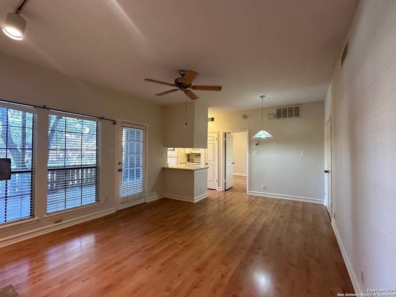 8655 Datapoint Drive, San Antonio, TX 78229 for Rent
