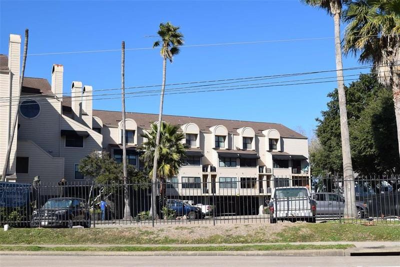 1140 Marina Bay Dr 103A, Kemah, TX 77565 for Sale