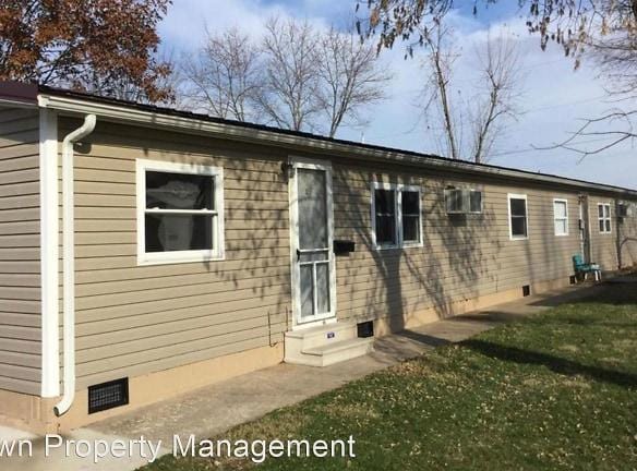 427 East Dr unit 1-8 - Marissa, IL 62257 - Home For Rent