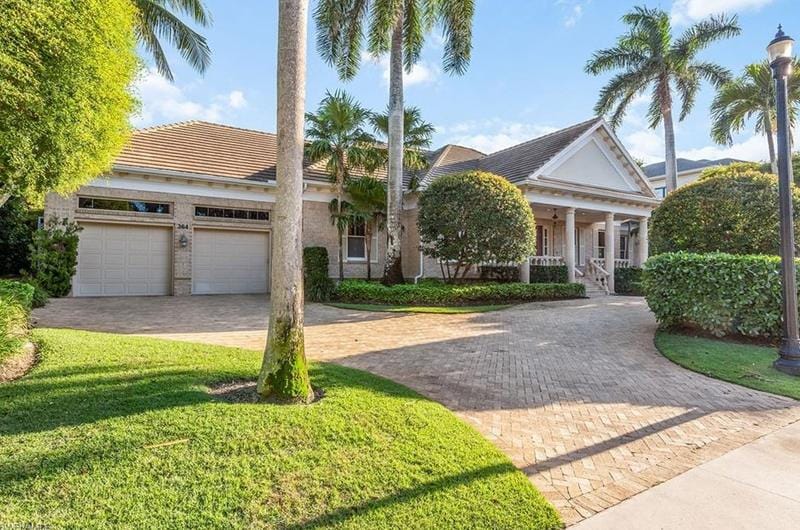 364 Cromwell Ct, Naples, FL 34108 - MLS 224000182 for Sale