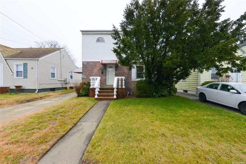 th Street for Sale