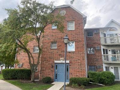 Cunat Ct Apt 2b for Sale