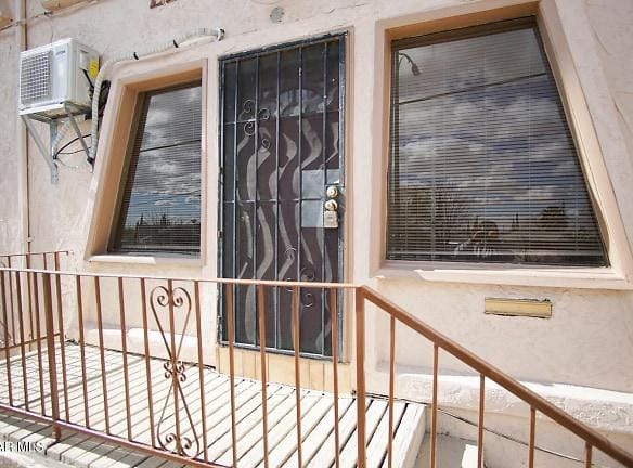 1111 N Cotton St #B - El Paso, TX 79902 - Home For Rent