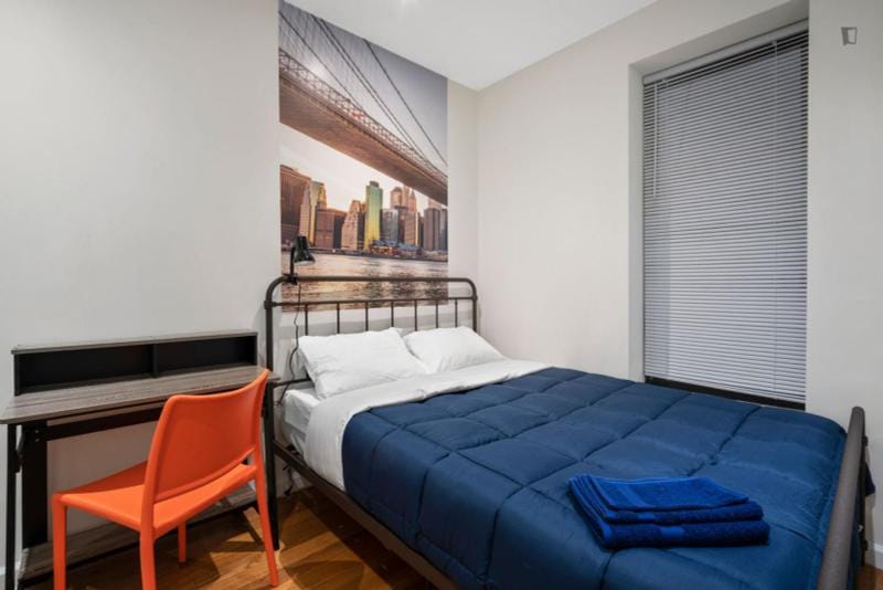 Welcoming double bedroom near the North Woods for Rent