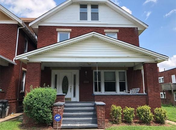1028 10th St - Huntington, WV 25701 - Home For Rent