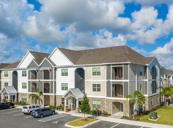 Palm Bay Grand Apartments - 145 Cinnamon Cove Drive - Melbourne, FL Apartments for Rent