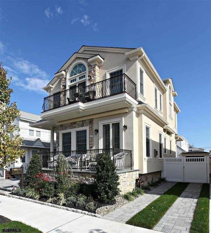 11 South Kenyon Avenue, Unit JULY 4TH WEEK, Margate City, NJ 08402 for Rent