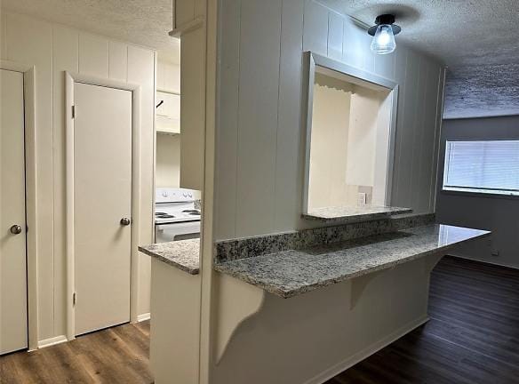 2002 Washington St #2 - Commerce, TX 75428 - Home For Rent