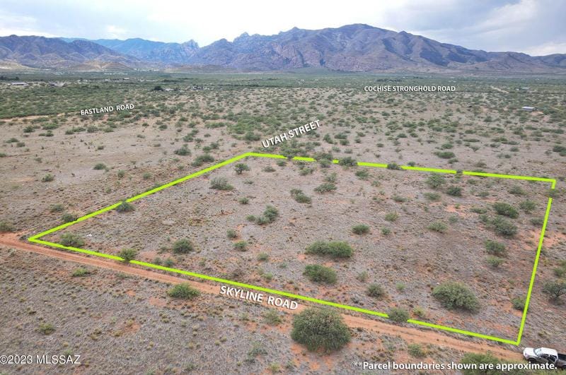 2 Lots Utah St #15 & 16, Cochise, AZ 85606 - MLS 22320243 for Sale