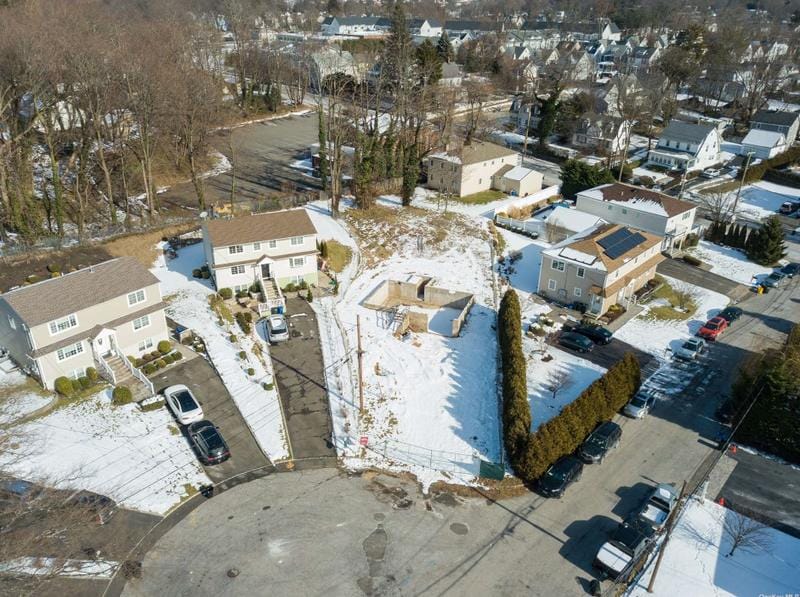 6 Lee Gray, Glen Cove, NY 11542 - MLS 3527650 for Sale