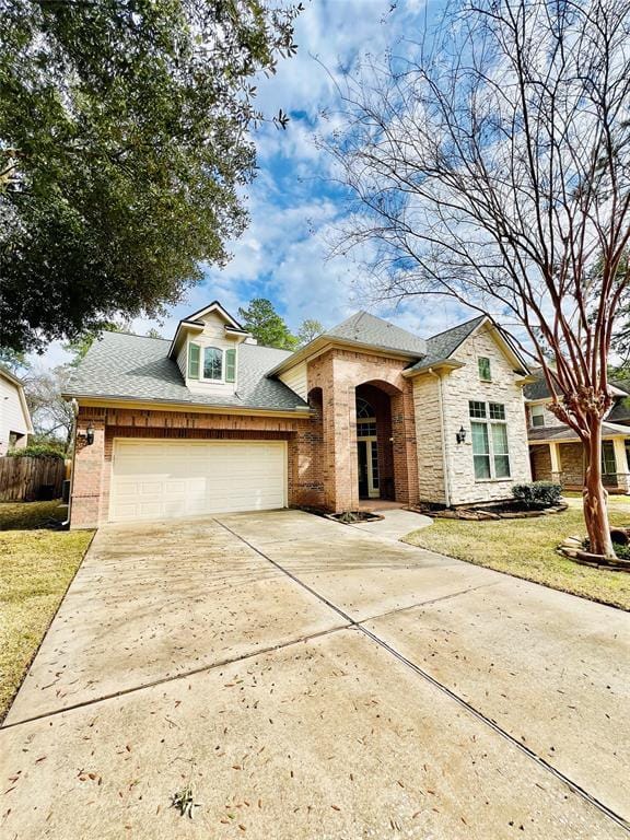 27 E Shale Creek Cir, The Woodlands, TX 77382 for Rent