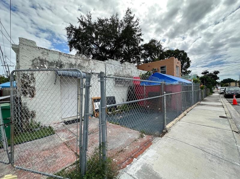 129 SW 21st Ave, Miami, FL 33135 - MLS A11469828 for Sale