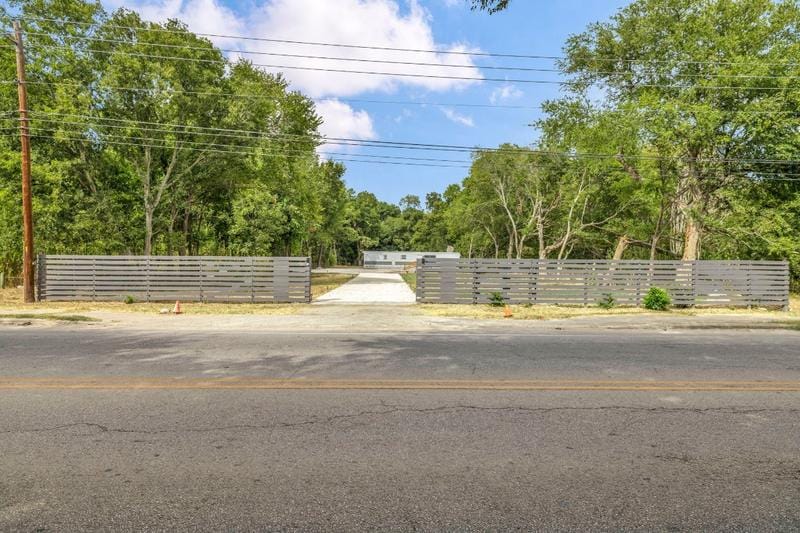 11202 Pearce Lane, Del Valle, TX 78617 for Sale