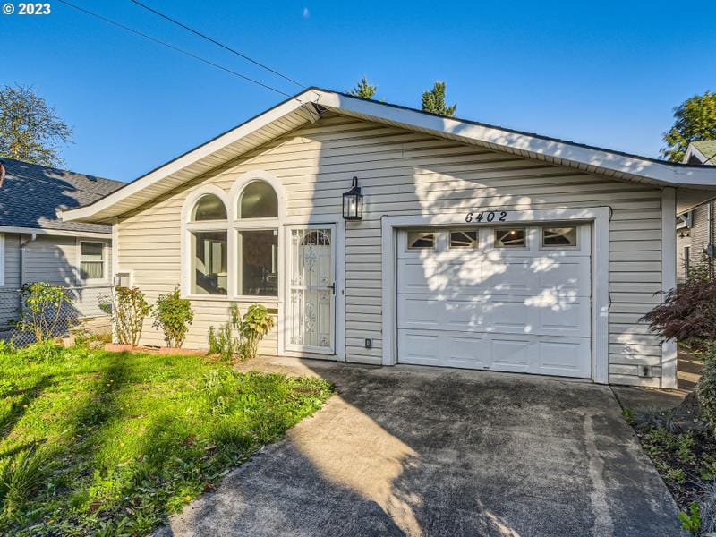 6402 SE 57TH AVE, Portland OR 97206 for Sale