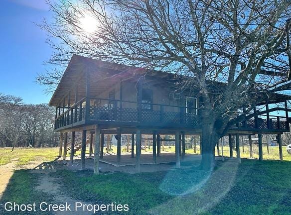 754 Rio Luna Dr - Bandera, TX 78003 - Home For Rent
