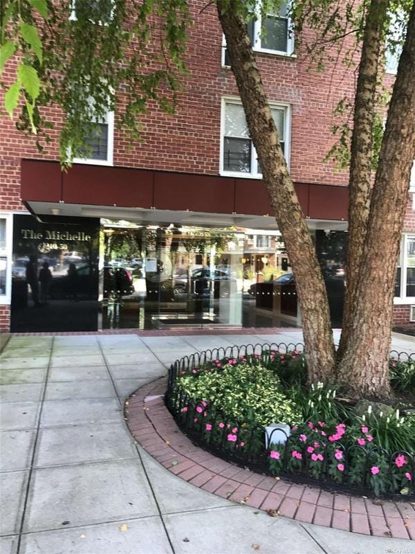 Ave Unit 2e, Bayside, NY 11361  MLS# 3527431 for Sale