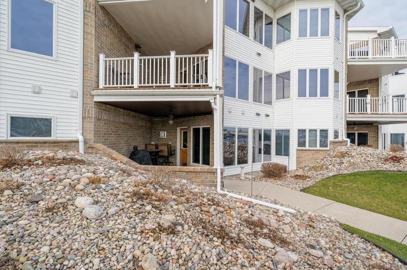 169 S 1st St #10, Winneconne, WI 54986 - MLS 50285390 for Sale