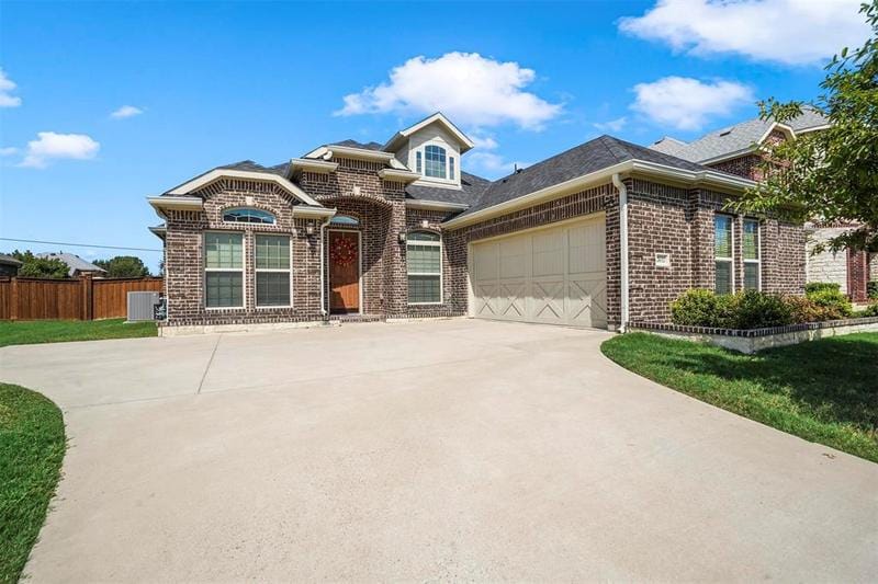 2632 Grand Colonial Street, Grand Prairie, TX 75054 for Sale