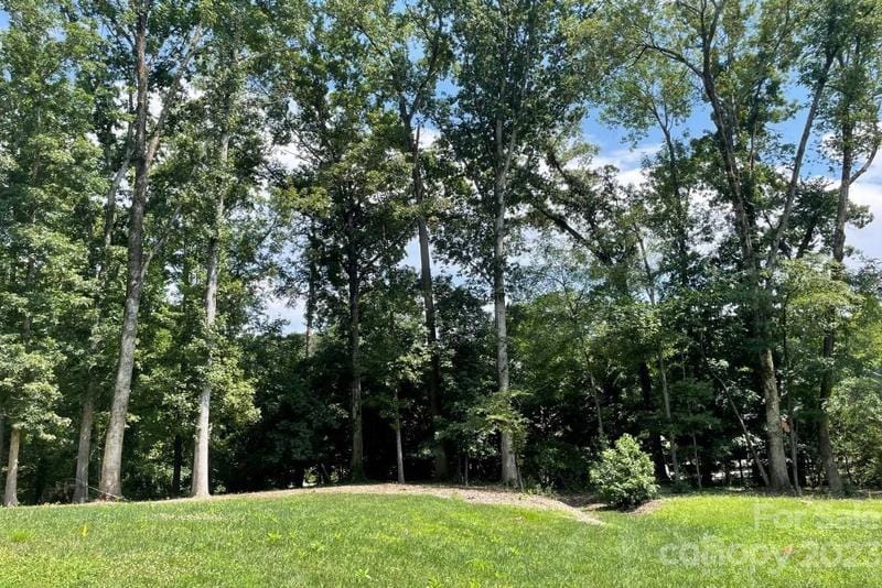 216 Bubbling Well Rd, Matthews, NC 28105 - MLS 4090684 for Sale
