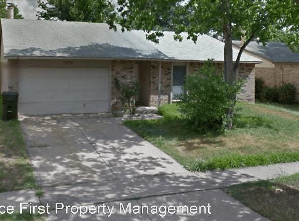 24310 Rockin 7 Dr - Hockley, TX 77447 - Home For Rent