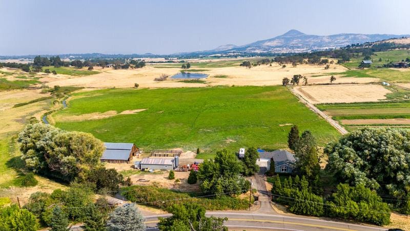 4201 Fern Valley Road, Medford OR 97504 for Sale