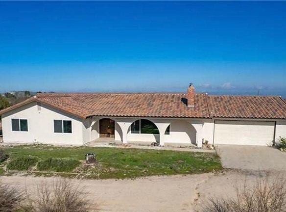 5395 Mustard Creek Rd - Paso Robles, CA 93446 - Home For Rent