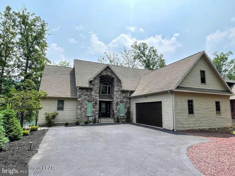 284 W LAKE VALLEY DR, HAZLETON, PA 18202 Single Family Residence For Sale  MLS# PALU2001518