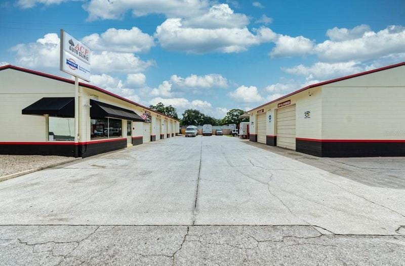 1239 S Lincoln Ave, Clearwater, FL 33756 - MLS U8213364 for Sale