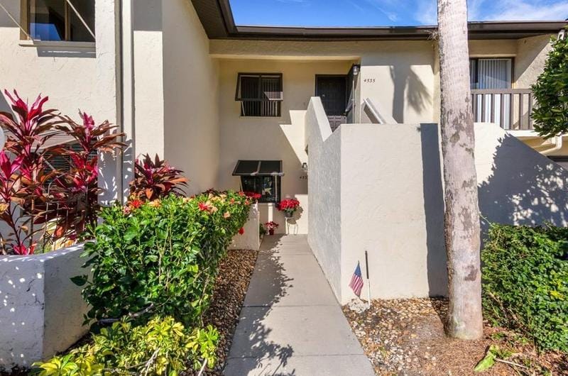 4533 Longwater Chase #17, Sarasota, FL 34235 - MLS A4597767 for Sale