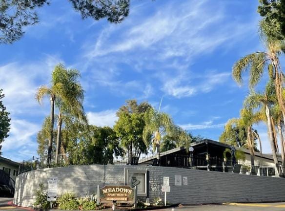 1135 Meadow Lake Dr unit 10 - Vista, CA 92084 - Home For Rent