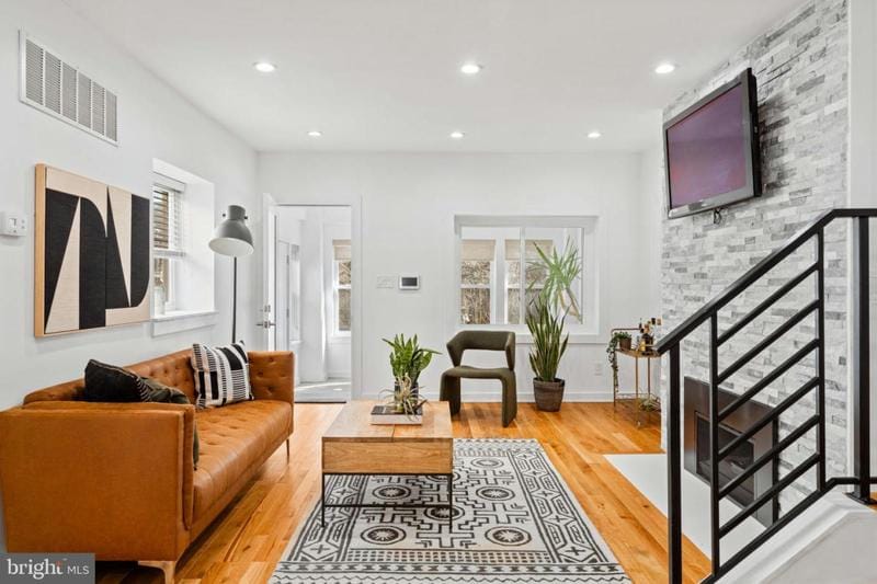 511 E MOUNT AIRY AVE, PHILADELPHIA, PA 19119 Single Family Residence For Sale  MLS# PAPH2320926
