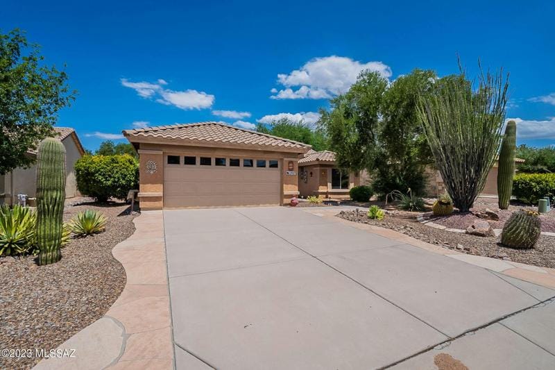 1927 E DESERT LARK PASS, Green Valley, AZ 85614 Single Family Residence For Sale  MLS# 22403048