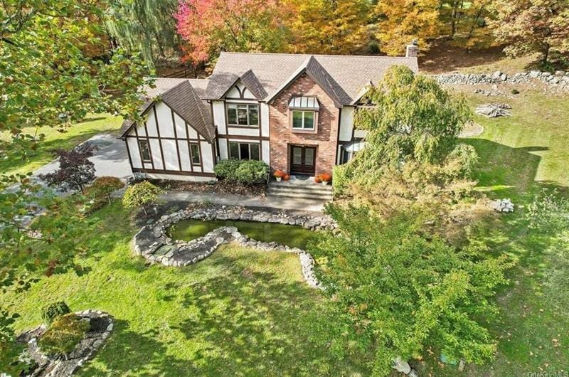 10 Higgins Dr, Stony Point, NY 10980 - MLS H6274052 for Sale