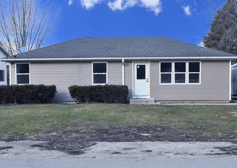 171 W Lincoln St, Seneca, IL 61360 - MLS 11955984 for Sale