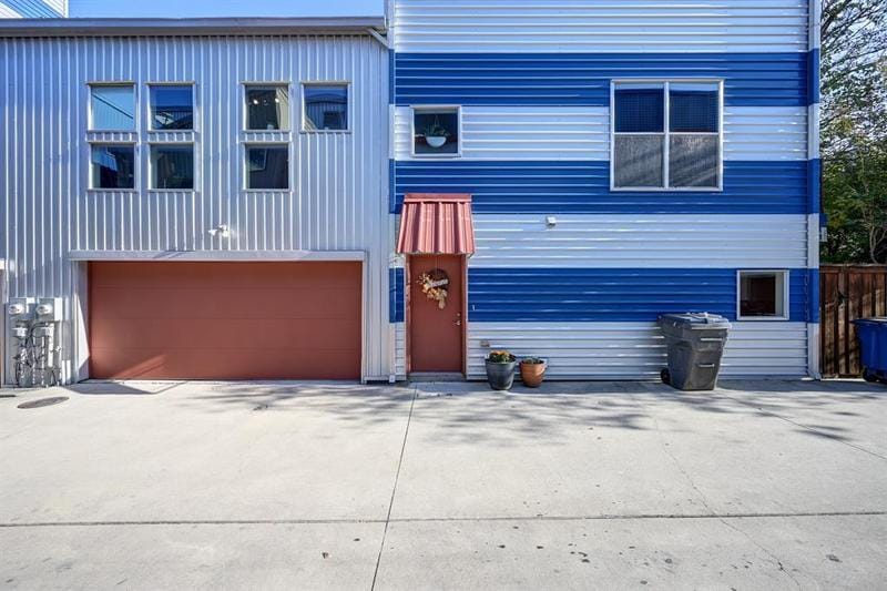 1214 Urban Lofts Dr, Dallas, TX 75215 for Sale