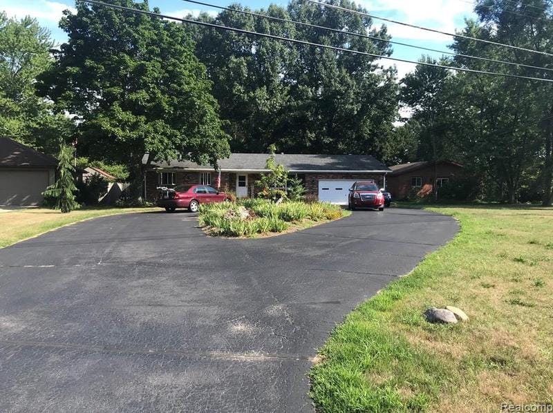 3090 N River Rd, Fort Gratiot Township, MI 48059 - MLS 20240007599 for Sale