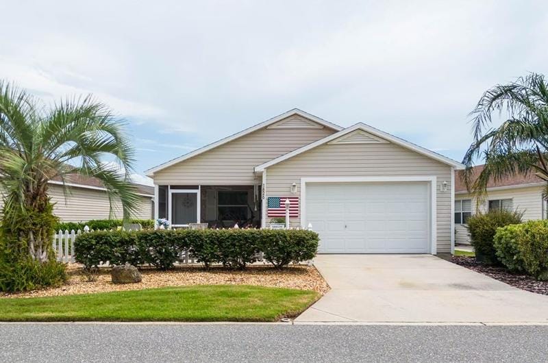 1826 Hallandale Ln, The Villages, FL 32162 - MLS G5072217 for Sale