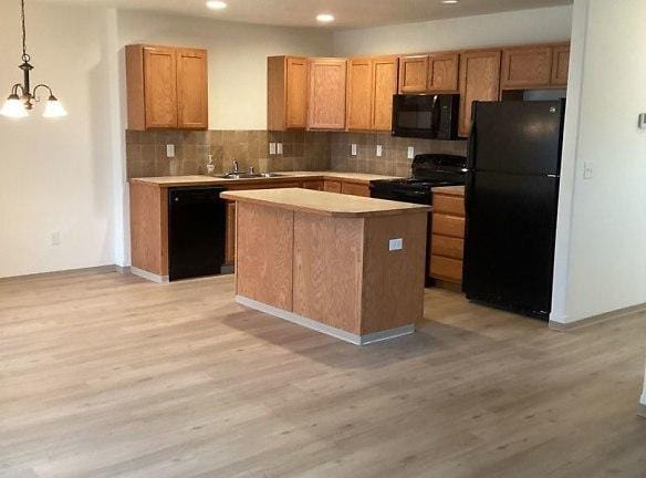 Airway Townhomes Garfield, Chandler, & Avalon Apartments - Airway Townhomes Garfield Chandler Avalon - Airway Heights, WA for Rent
