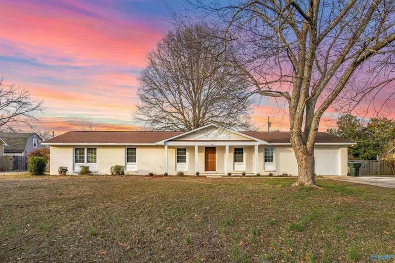 208 CASCADE DR, Athens, AL 35611 Single Family Residence For Sale  MLS# 21853098