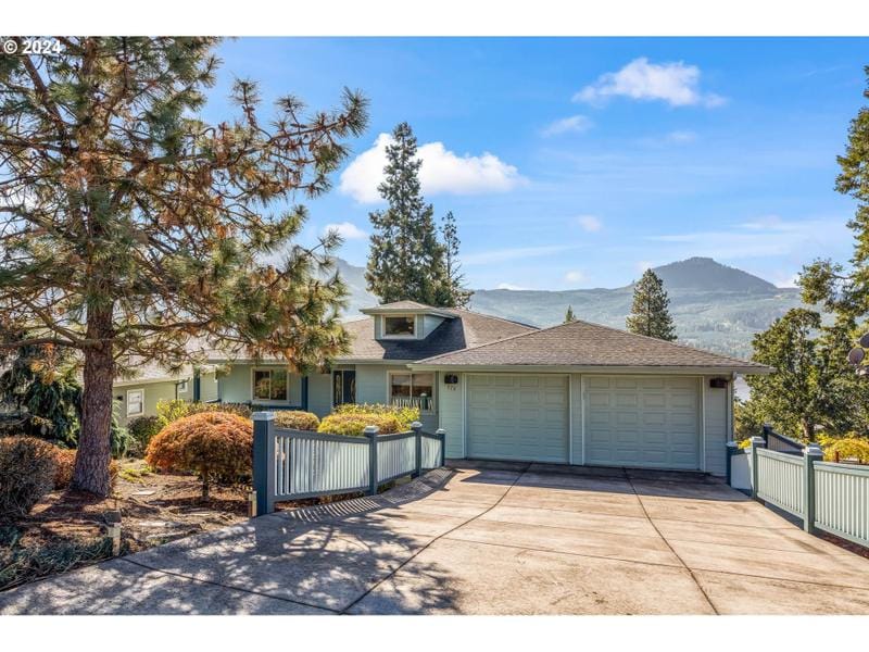 578 E 1ST ST, Lowell OR 97452 for Sale