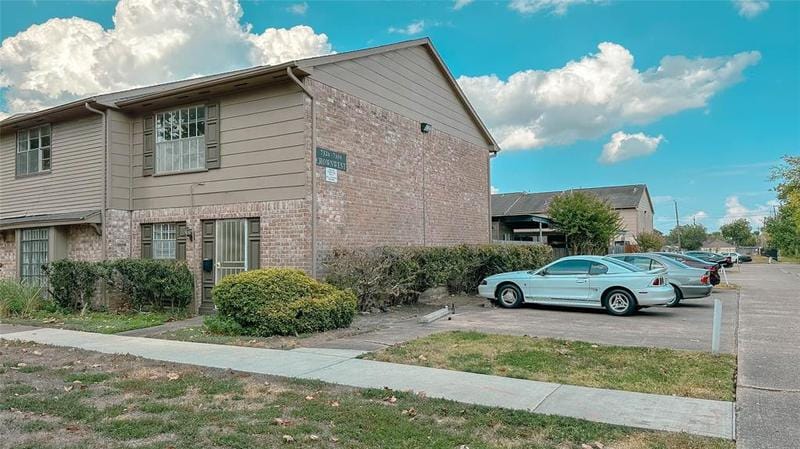 7324 Crownwest St, Houston, TX 77072 for Sale
