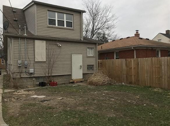 7326 Ashton Ave - Detroit, MI 48228 - Home For Rent