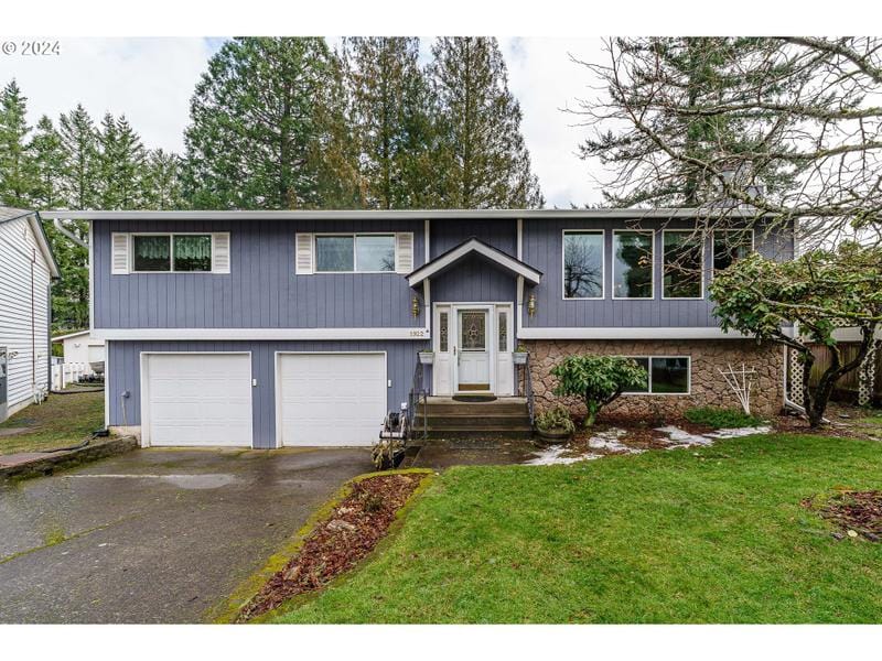 1922 Southwest Laura Court, Troutdale, OR 97060 for Sale