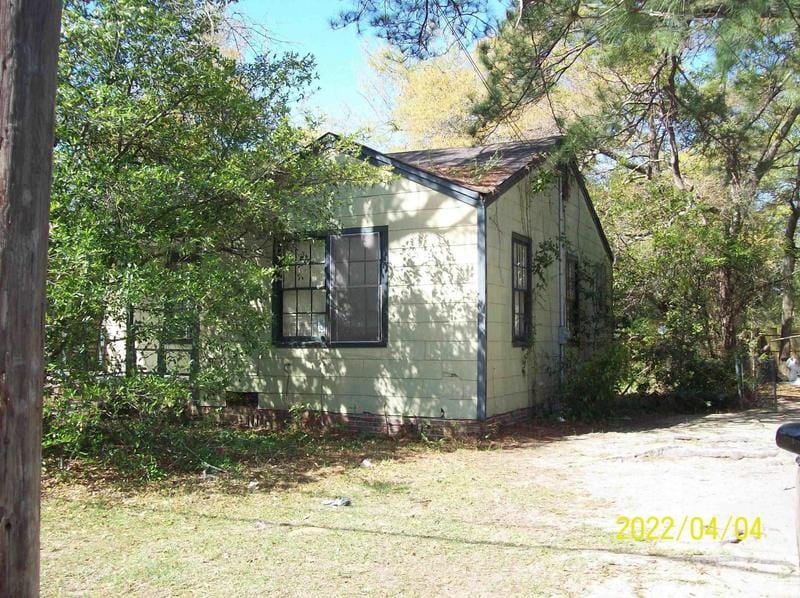 2738 W Surrey Ln, North Charleston, SC 29405 - MLS 2206995 for Sale