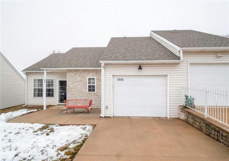 1881 FALL CREEK DR, Tonganoxie, KS 66086 Townhouse For Sale  MLS# 2470272