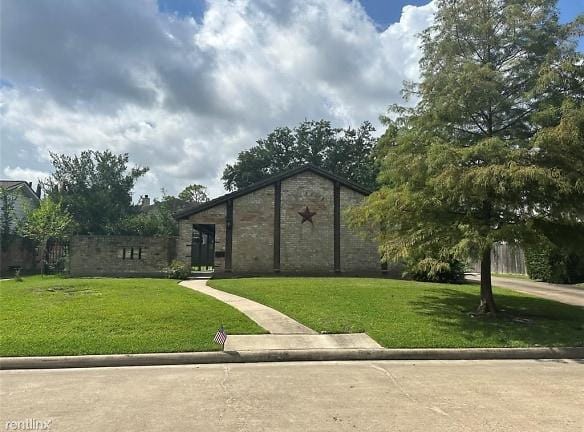 12719 Rocky Meadow Dr - Houston, TX 77024 - Home For Rent